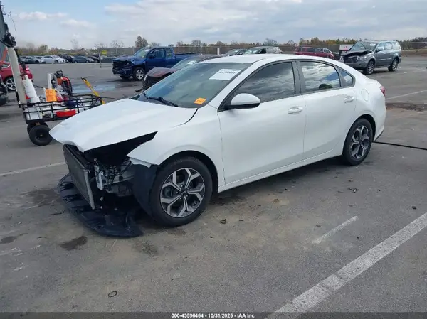 3KPF24AD4KE092429 2019 KIA FORTE - Image 2
