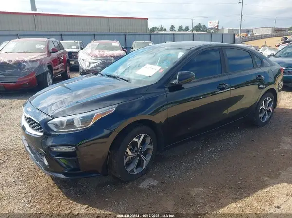 3KPF24AD4KE092740 2019 KIA FORTE - Image 2