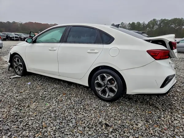 3KPF24AD4KE095332 2019 KIA FORTE - Image 2