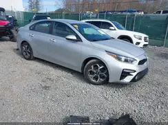 3KPF24AD4KE095492 2019 KIA FORTE