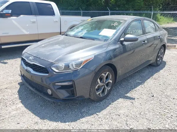 3KPF24AD4KE101940 2019 KIA FORTE - Image 2