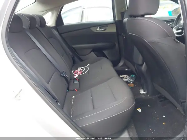 3KPF24AD4KE103462 2019 KIA FORTE - Image 8