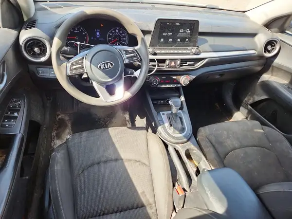 3KPF24AD4KE103543 2019 KIA FORTE - Image 8