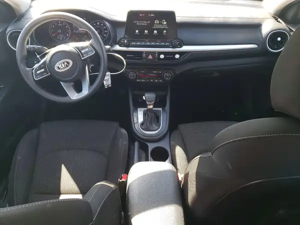 3KPF24AD4KE103915 2019 KIA FORTE - Image 8