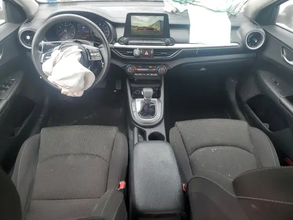 3KPF24AD4KE103929 2019 KIA FORTE - Image 8