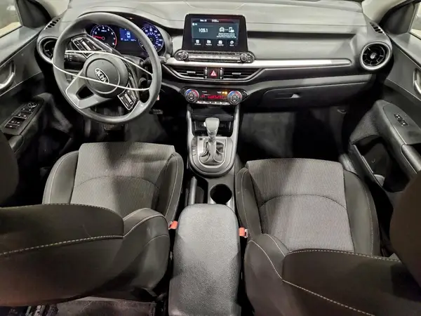 3KPF24AD4KE106457 2019 KIA FORTE - Image 8