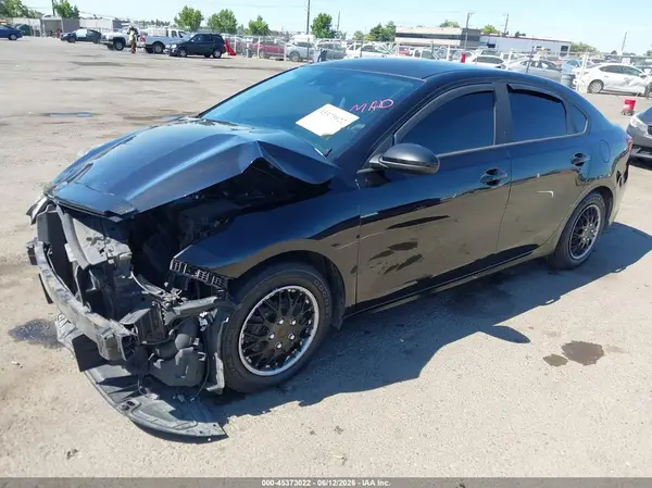 3KPF24AD4KE107012 2019 KIA FORTE - Image 2