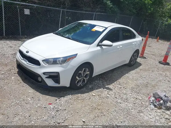 3KPF24AD4KE107947 2019 KIA FORTE - Image 2