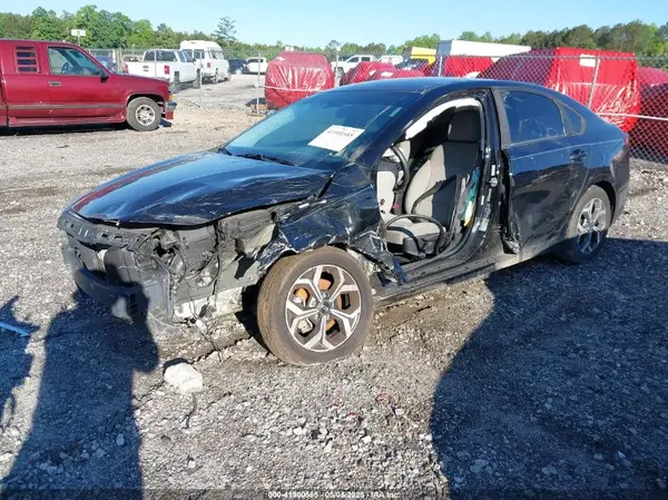3KPF24AD4KE108368 2019 KIA FORTE - Image 2