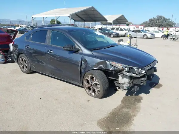 3KPF24AD4KE108662 2019 KIA FORTE - Image 1