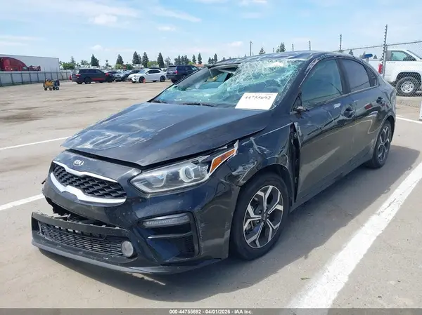 3KPF24AD4KE114977 2019 KIA FORTE - Image 2