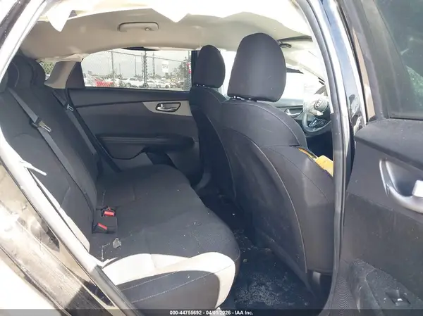 3KPF24AD4KE114977 2019 KIA FORTE - Image 8