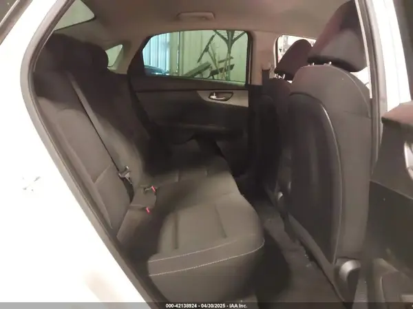 3KPF24AD4KE115000 2019 KIA FORTE - Image 8