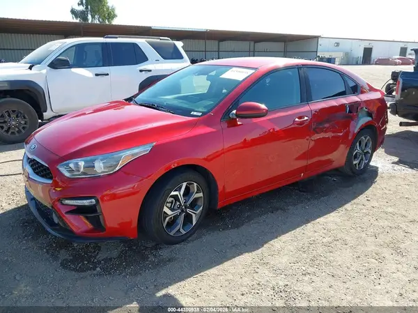 3KPF24AD4KE115675 2019 KIA FORTE - Image 2