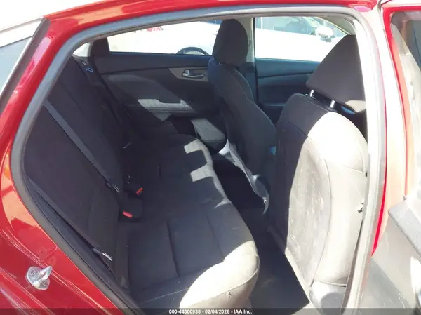 3KPF24AD4KE115675 2019 KIA FORTE - Image 8