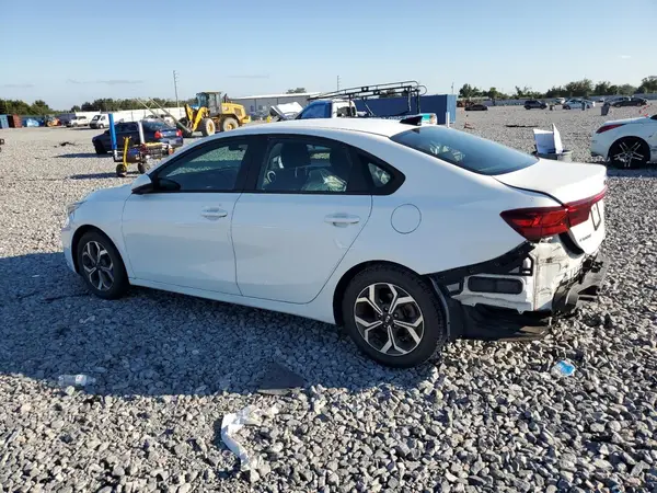 3KPF24AD4KE117409 2019 KIA FORTE - Image 2