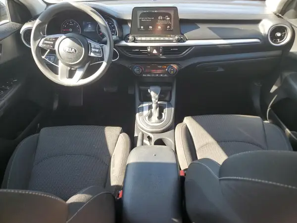 3KPF24AD4KE121069 2019 KIA FORTE - Image 8