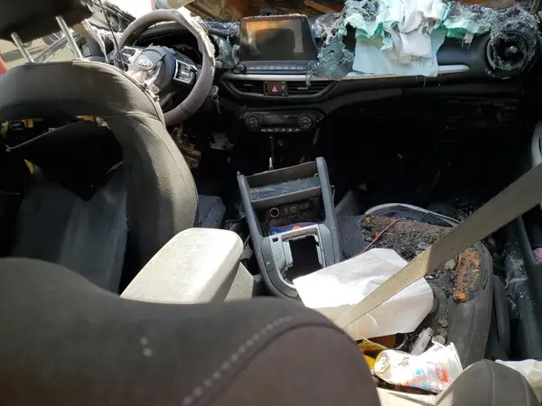 3KPF24AD4KE123887 2019 KIA FORTE - Image 8