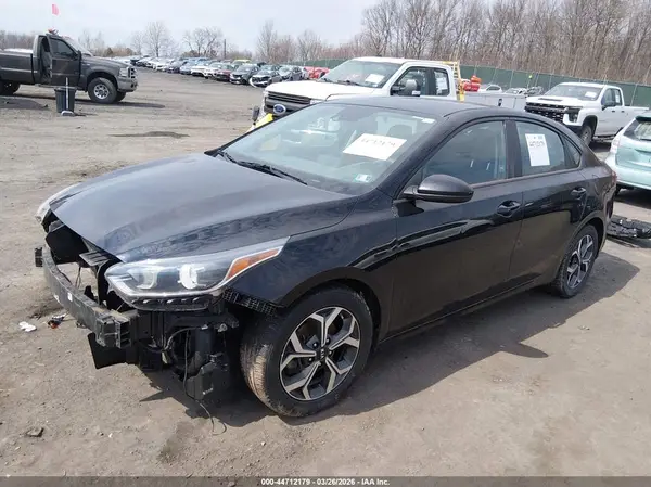 3KPF24AD4KE124893 2019 KIA FORTE - Image 2