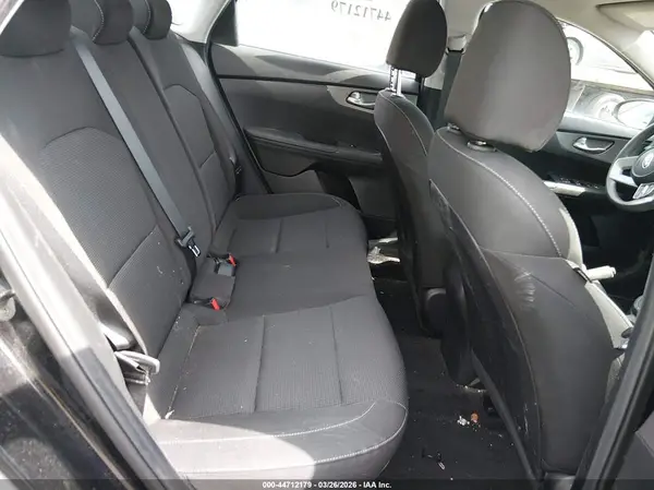3KPF24AD4KE124893 2019 KIA FORTE - Image 8