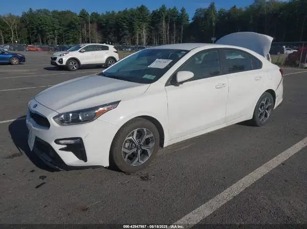 3KPF24AD4KE125476 2019 KIA FORTE - Image 2