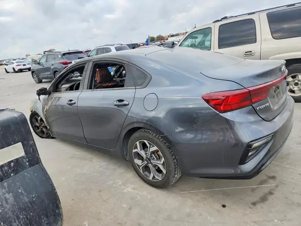 3KPF24AD4KE126675 2019 KIA FORTE - Image 2