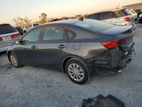 3KPF24AD4KE127485 2019 KIA FORTE - Image 2