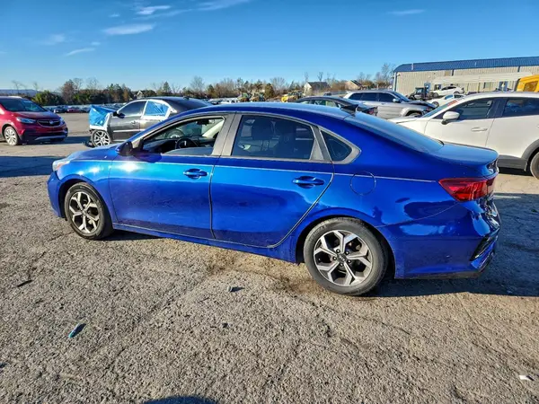 3KPF24AD4KE130869 2019 KIA FORTE - Image 2