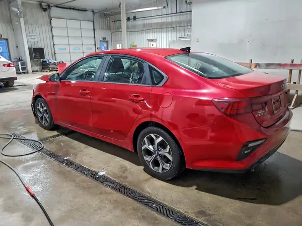 3KPF24AD4KE131018 2019 KIA FORTE - Image 2