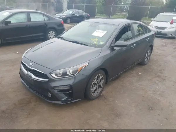 3KPF24AD4KE131102 2019 KIA FORTE - Image 2