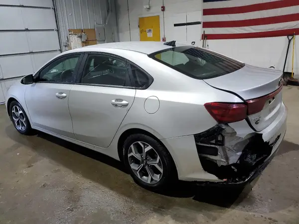 3KPF24AD4KE132041 2019 KIA FORTE - Image 2