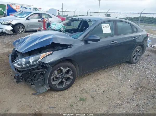 3KPF24AD4KE132198 2019 KIA FORTE - Image 2