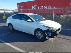 3KPF24AD4KE132928 2019 KIA FORTE