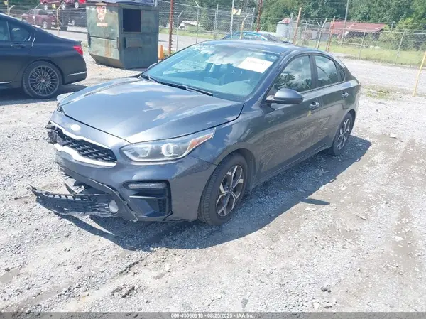 3KPF24AD4KE133822 2019 KIA FORTE - Image 2