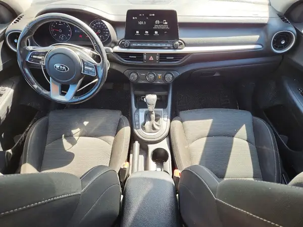 3KPF24AD4KE134369 2019 KIA FORTE - Image 8