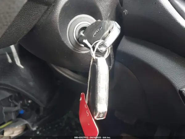3KPF24AD4KE135196 2019 KIA FORTE - Image 1