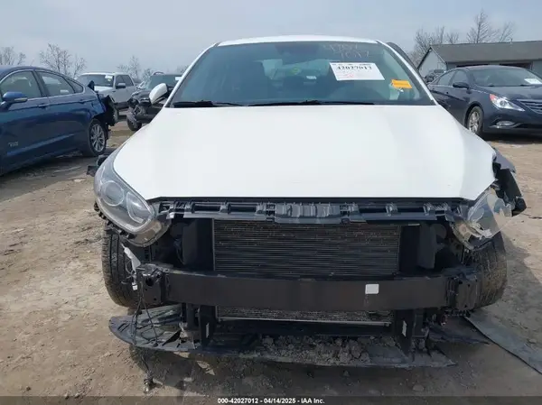 3KPF24AD4KE135196 2019 KIA FORTE - Image 2