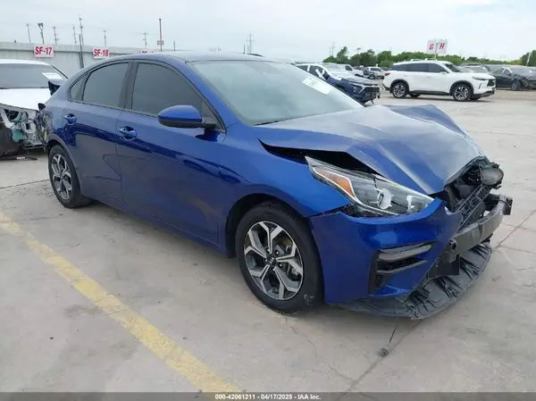 3KPF24AD4KE135618 2019 KIA FORTE - Image 1