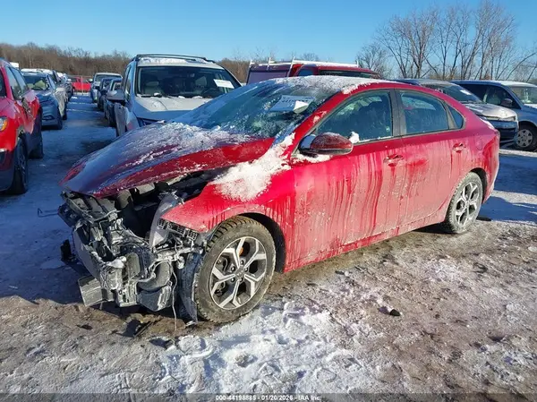 3KPF24AD4KE136090 2019 KIA FORTE - Image 2