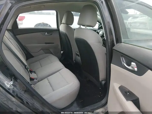 3KPF24AD4KE136610 2019 KIA FORTE - Image 8