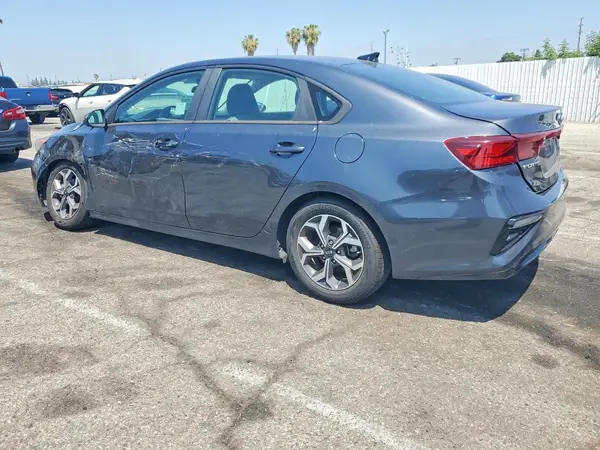3KPF24AD4KE138048 2019 KIA FORTE - Image 2