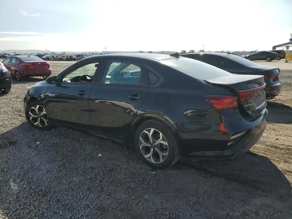 3KPF24AD4KE138888 2019 KIA FORTE - Image 2
