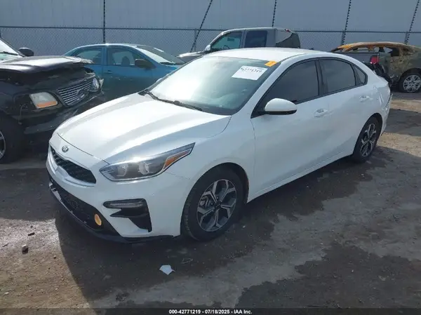 3KPF24AD4LE151481 2020 KIA FORTE - Image 2
