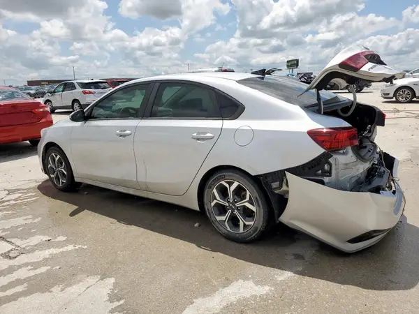 3KPF24AD4LE156681 2020 KIA FORTE - Image 2