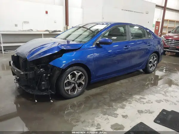 3KPF24AD4LE162805 2020 KIA FORTE - Image 2