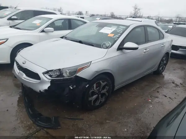 3KPF24AD4LE178650 2020 KIA FORTE - Image 2