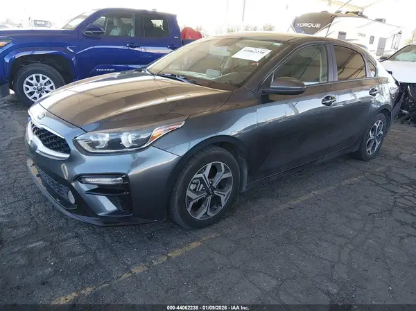 3KPF24AD4LE183542 2020 KIA FORTE - Image 2
