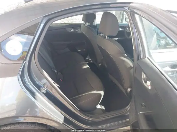 3KPF24AD4LE185775 2020 KIA FORTE - Image 8