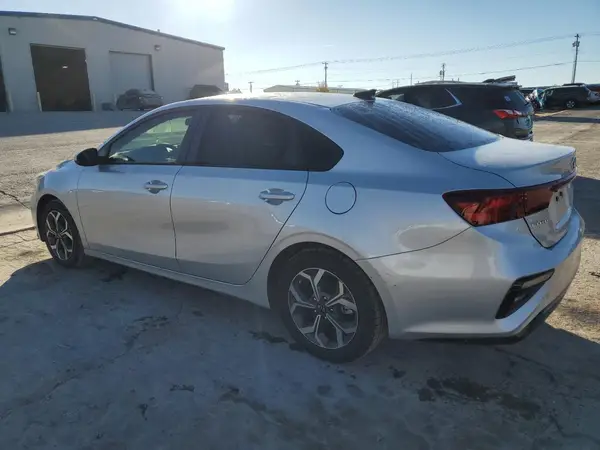3KPF24AD4LE192760 2020 KIA FORTE - Image 2