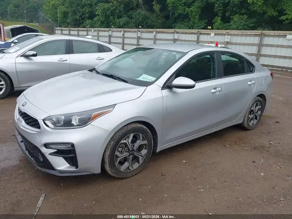3KPF24AD4LE205832 2020 KIA FORTE - Image 2